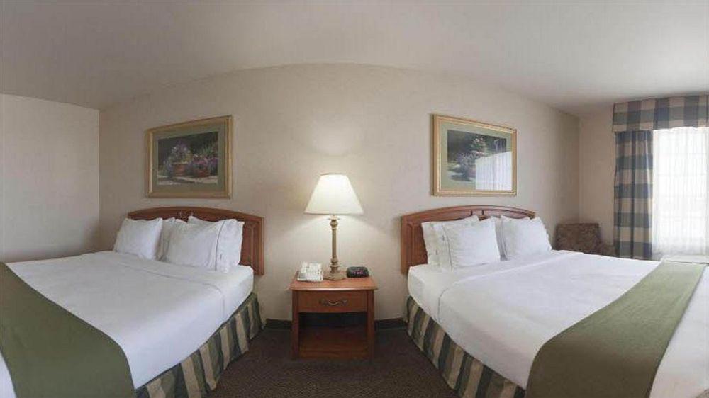 Holiday Inn Express Greensburg By Ihg Kültér fotó