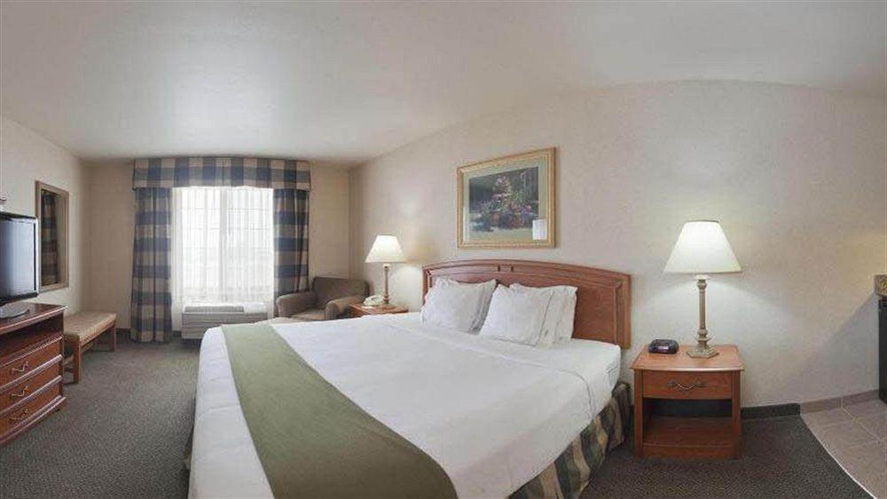 Holiday Inn Express Greensburg By Ihg Kültér fotó